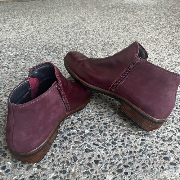 Naot Helm Boot Bourdeaux Women 40 (9) Wine Plum Purple Leather Suede Ankle Zip - Picture 6 of 10
